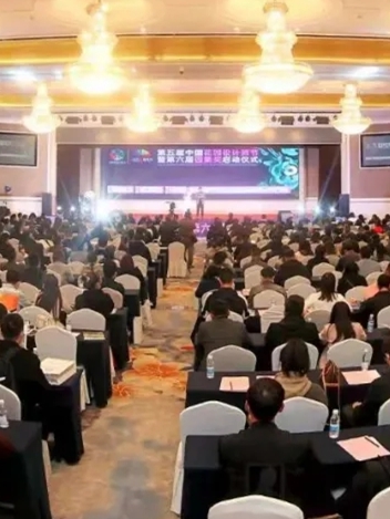没错，是“跨界”的模样 | 10月20日，花园设计师节，我们...
